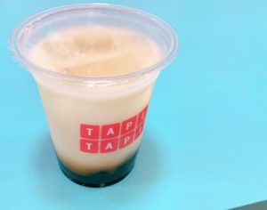 TAPITAPI (タピタピ)アピタ富山東店でタピオカミルクティ飲んでみた♪モチモチタピオカにハマる~夢かわスポットだけど子連れでインスタ映えを狙うのは無謀だったよ