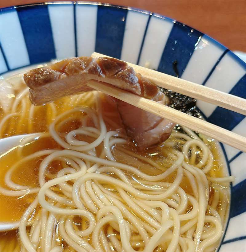 氷見貪瞋癡とんじんち煮干しラーメン