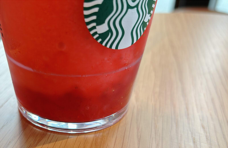 スタバいちご新作THE 苺 フラペチーノ