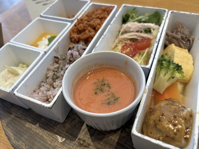 富山県美術館ビビビとジュルリランチ