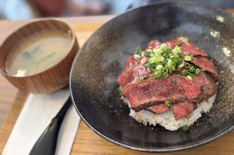 国産牛ステーキ丼専門店 ほし乃移転子連れ