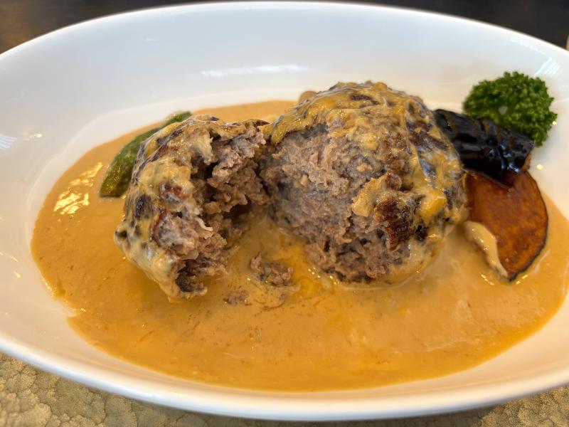 ハンバーグ定食