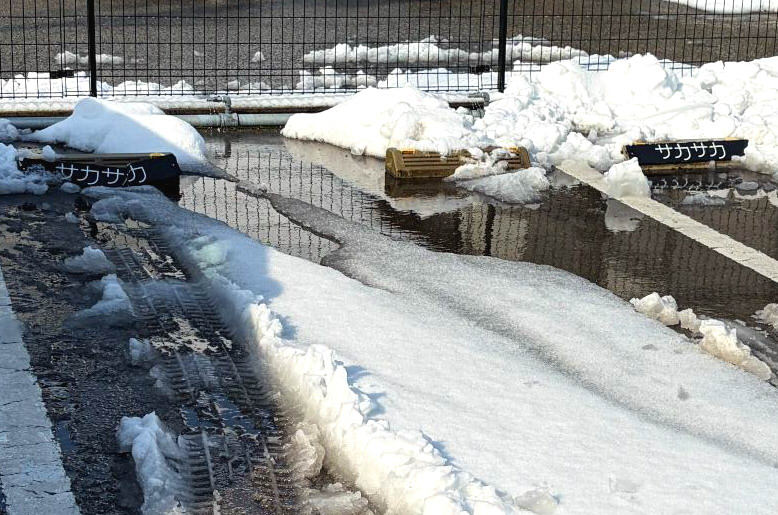 サカサカ駐車場